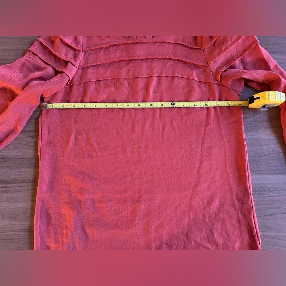 Loft XS burnt orange blouse, 3 buttons on back, elastic sleeve bottoms - Picture 5 of 7